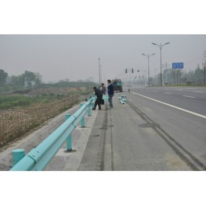 辽宁： 沈阳高速公路 护栏板供应商